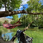 House On The River Semesterbostad Blagaj