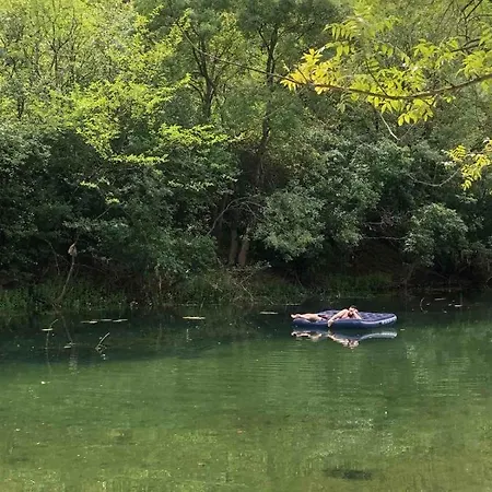 Σπίτι διακοπών House On The River *