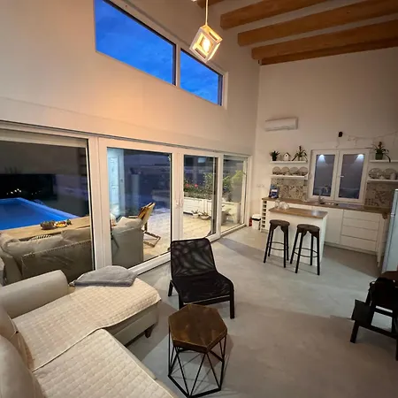 House On The River Casa de Férias *