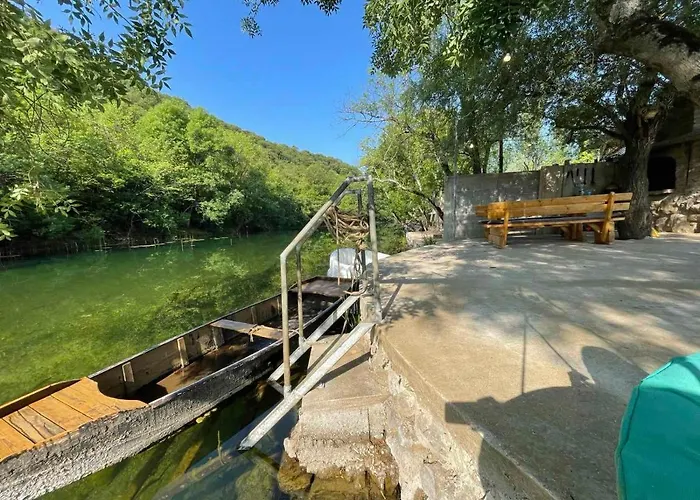 House On The River Nyaraló