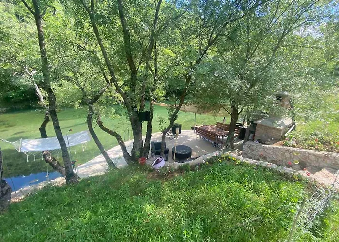 House On The River Nyaraló